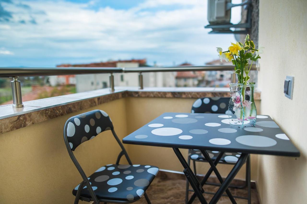 Apartament Tiana Lux ฮิซาเรีย ภายนอก รูปภาพ